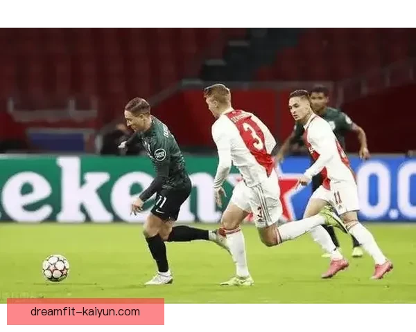 里昂中场表现亮眼，完美组织助球队逆转引发媒体热议