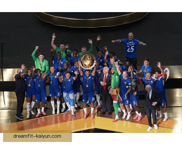 久保建英持续受到热刺关注，转会前景备受期待