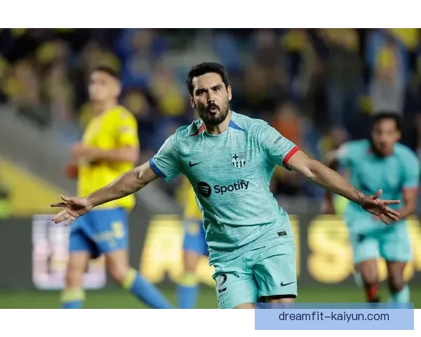 拉菲尼亚2025赛季数据表现稳健，进攻效率持续提升